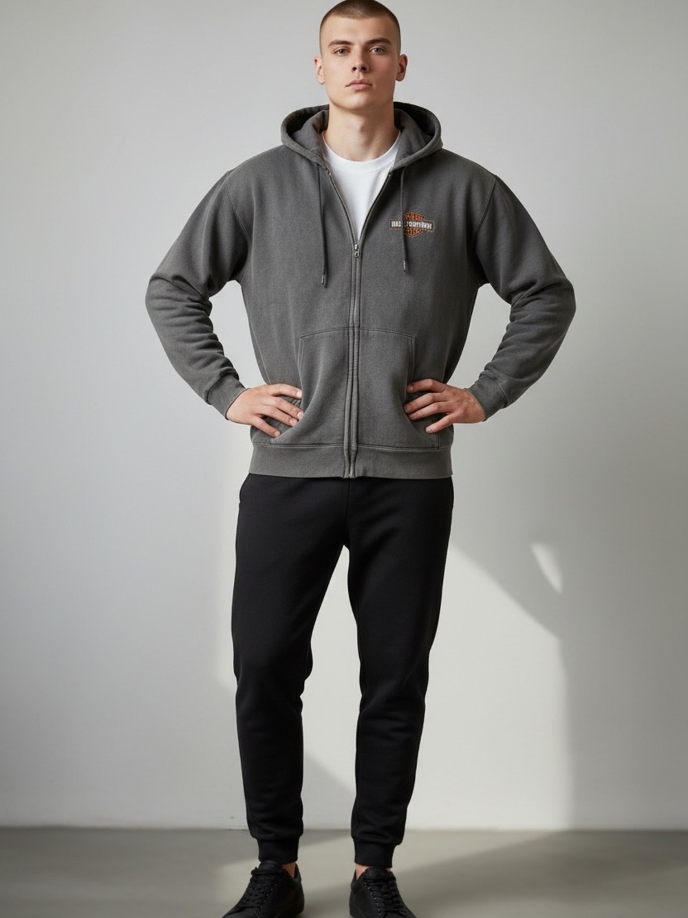 Vintage Men's Harley Davidson Gray Zip-Up Hoodie Sweater